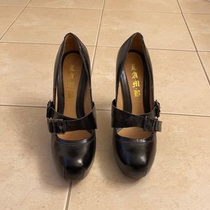 Black LAMB Platform Pumps